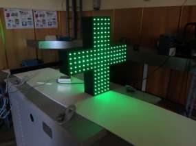світлодіодний аптечний хрест зеленого свічення з прямими кутами